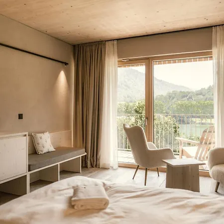Tulie Hotel