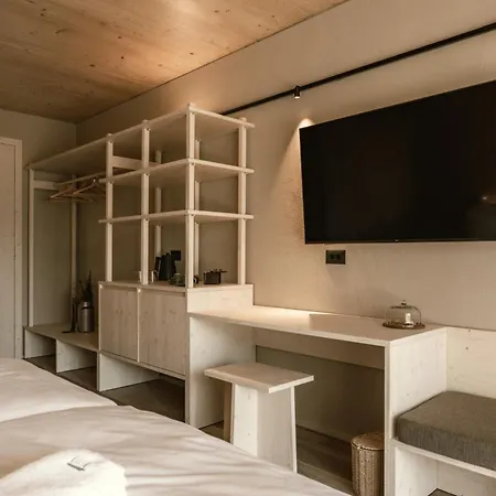 Tulie Hotel
