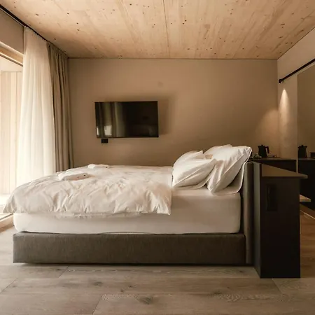 Hotel Tulie Most Na Soci