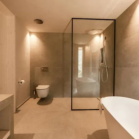 Tulie Hotel *